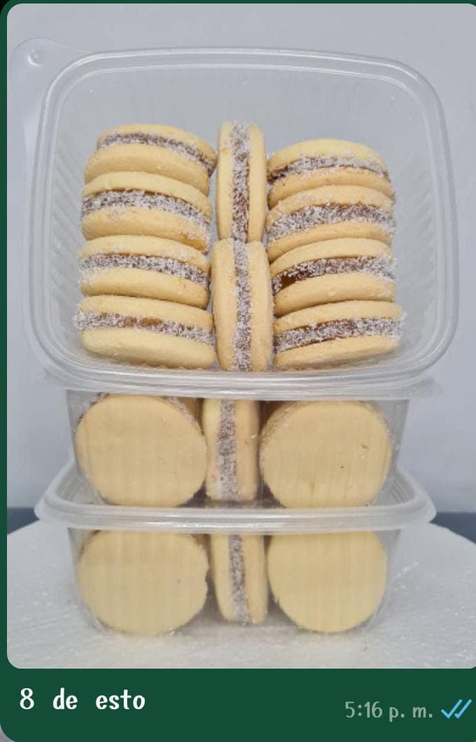 Alfajorcitos clásicos de coco en taper