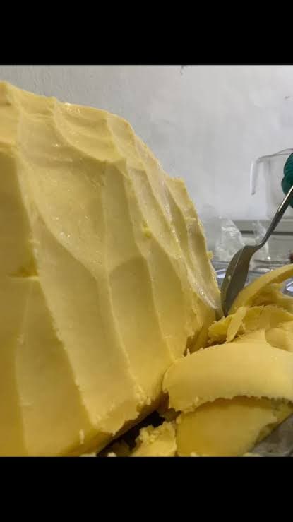Mantequilla pura artesanal en bloque
